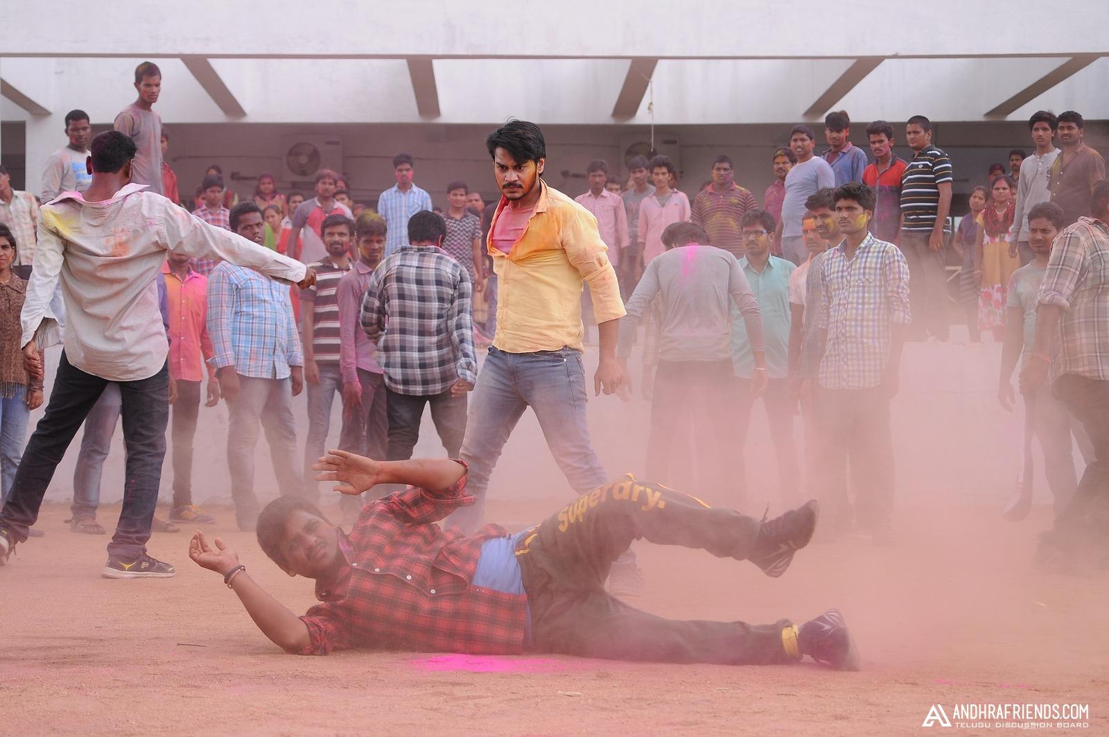 Iddari Madhya 18 Movie Stills and Posters