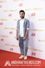 H&M Hyderabad Launch- Shopper (2).JPG