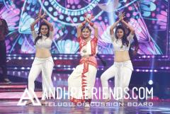 Zee Tv Apsara Awards (55).jpg