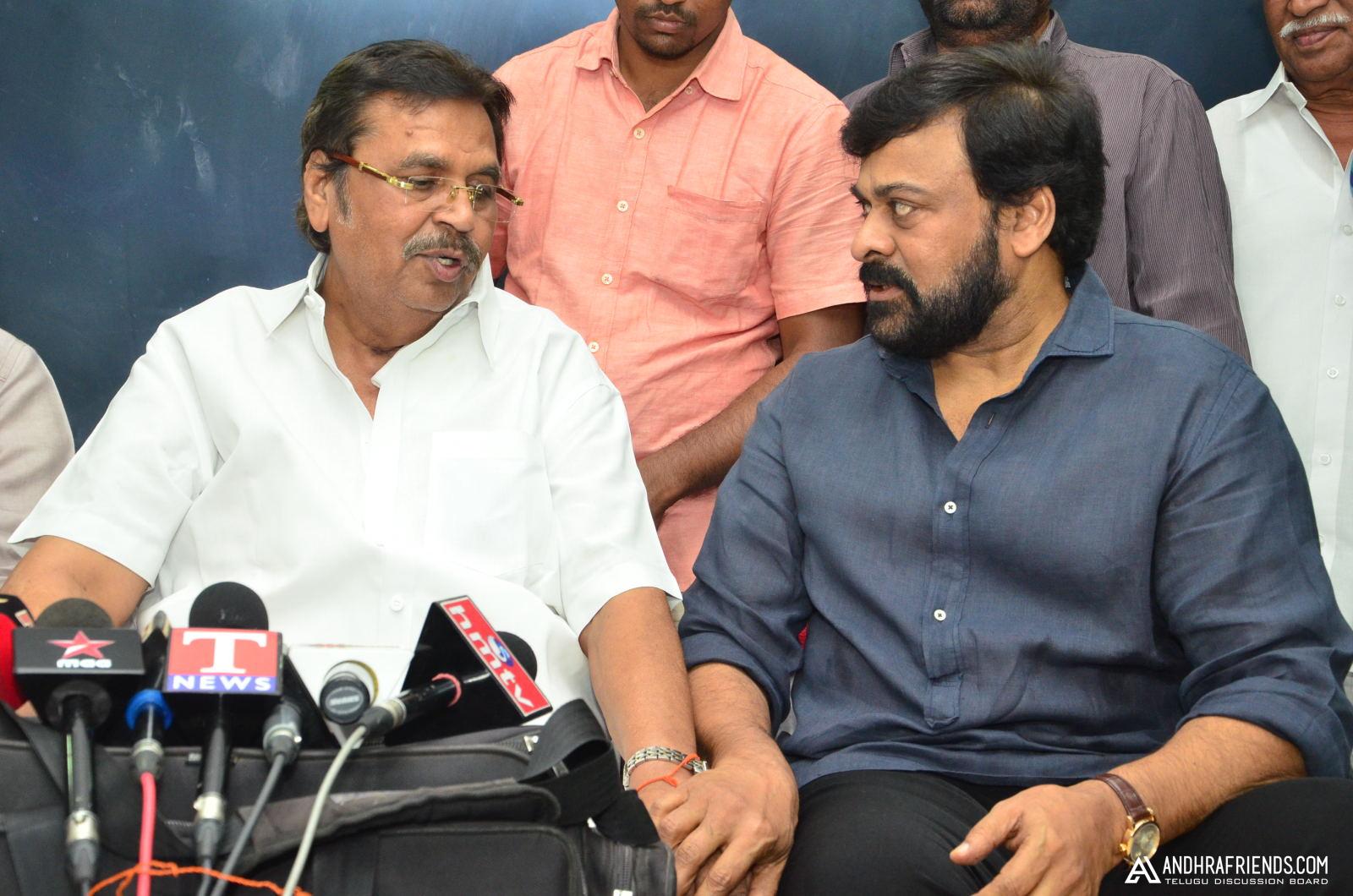 Chiranjeevi, Mohan Babu and Allu Aravind Meets Dasari Narayana Rao