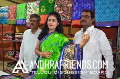Actress Sapna Prakash Launches- Pochampally IKAT Art Mela @ Kakinada