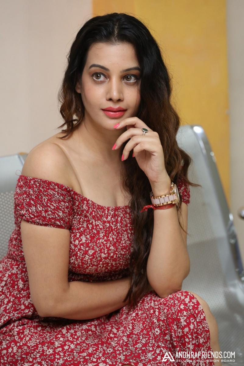deeksha panth Photos