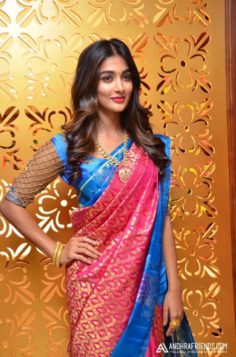Pooja Hegde launches anutex shopping mall