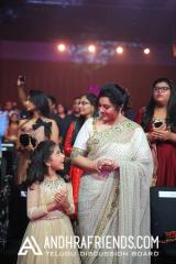 SIIMA Awards 2017 Pics