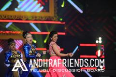 SIIMA Awards 2017 Pics (11).jpg