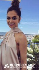 deepika-padukone-Hot-1.jpg