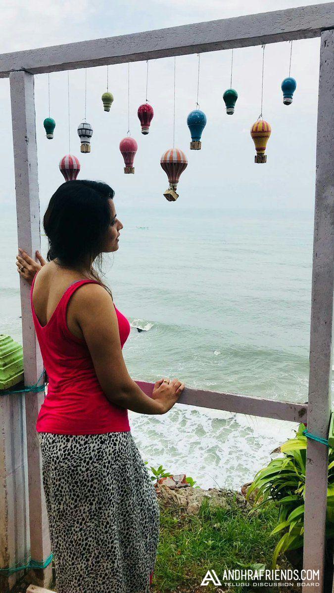 Anasuya Bharadwaj Vacation Hot