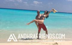 Sunny-Leone-romancing-with-Hubby-in-beach-Photos1.jpg