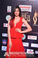 adah-sharma-iifa-awards-2017-2.jpg