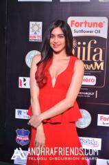 adah-sharma-iifa-awards-2017-6.jpg