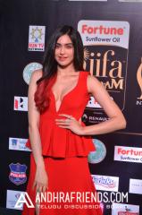 adah-sharma-iifa-awards-2017-8.jpg