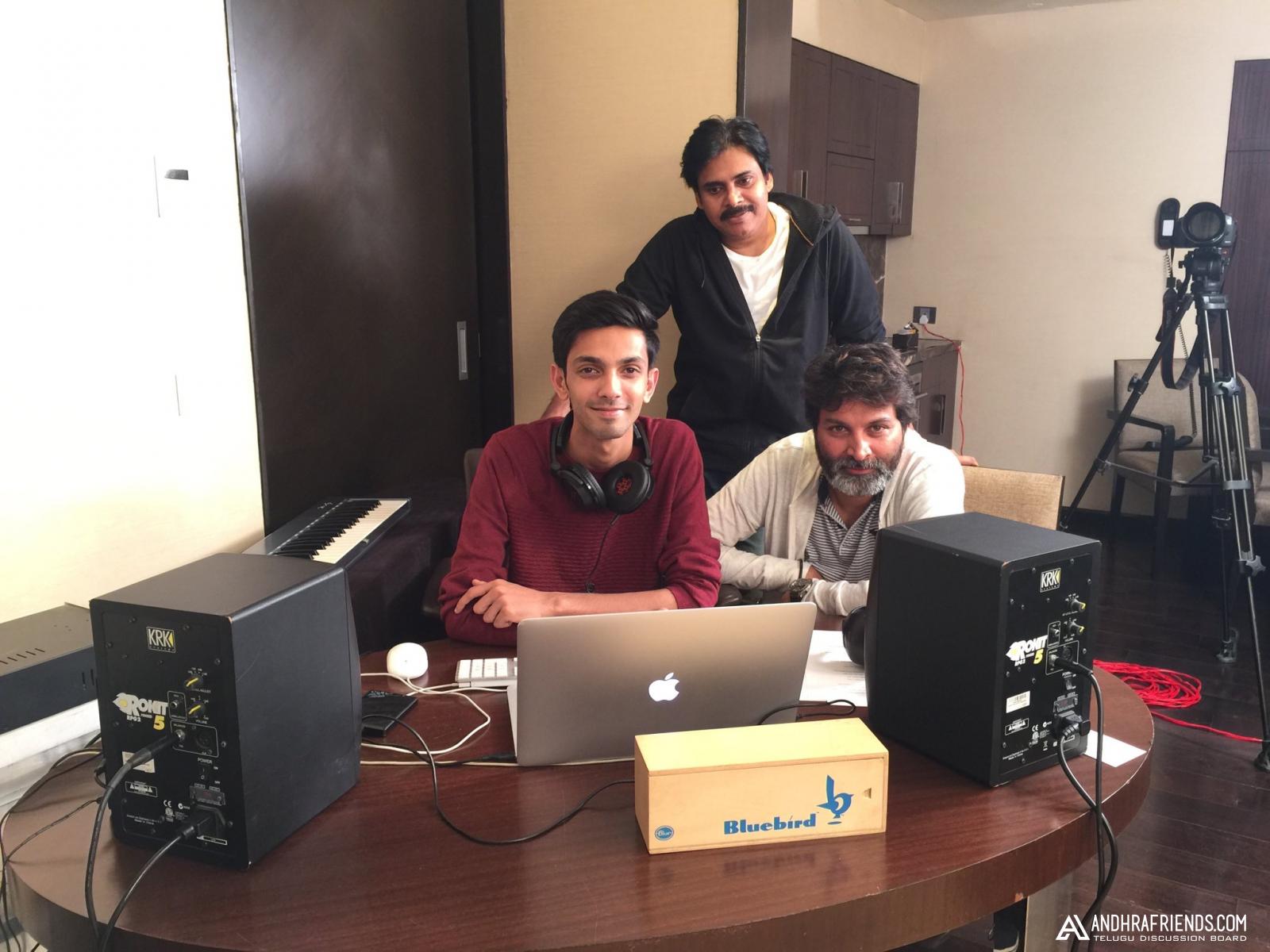 ‘Agnyaathavaasi’ Song  Makeing Photos