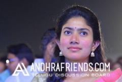 Actress-Sai-Pallavi-Latest-2017-Photo-Stills4.jpg