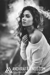 B-day-Special--Actress-Nivetha-Pethuraj-Latest-Photo-Stills16.jpg
