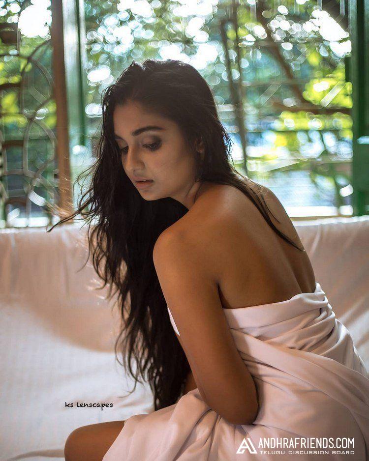 Stunning Snehaa Latest Hot Photoshoot Gallery