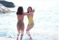 Miss World Manushi Chillar raises the heat in bikini