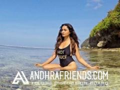 Tridha-Choudhury-in-Bikini-Hot-Swimming-Photos-at-Goa8.jpg